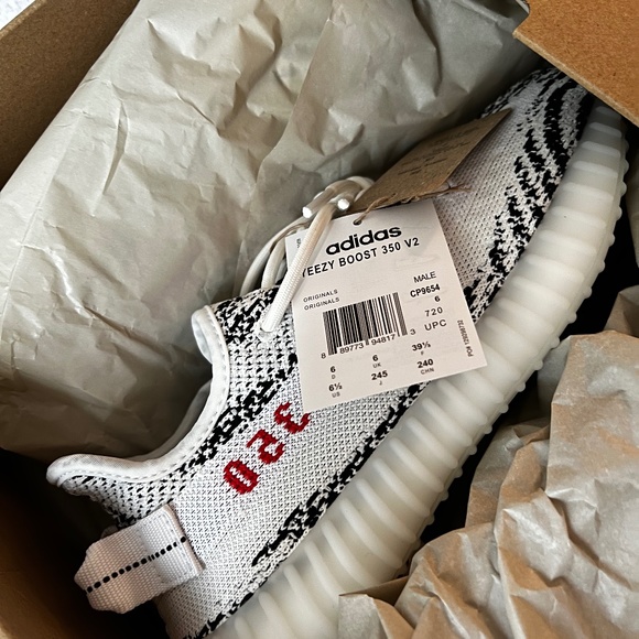 ADIDAS Yeezy Boost 350 V2 'Zebra' - Picture 2 of 3
